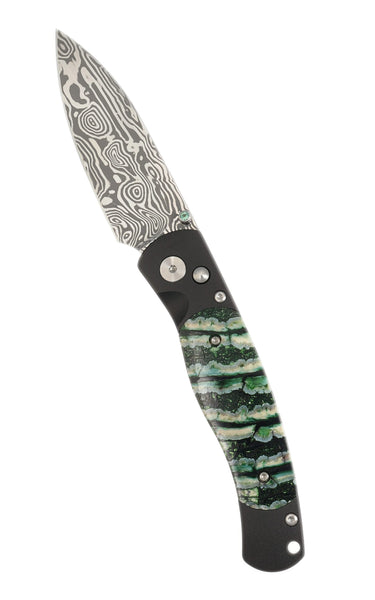 El Rey Damasteel Button Lock — Green Mammoth Tooth / Black Cerakote, Emerald Thumb Stud — Open