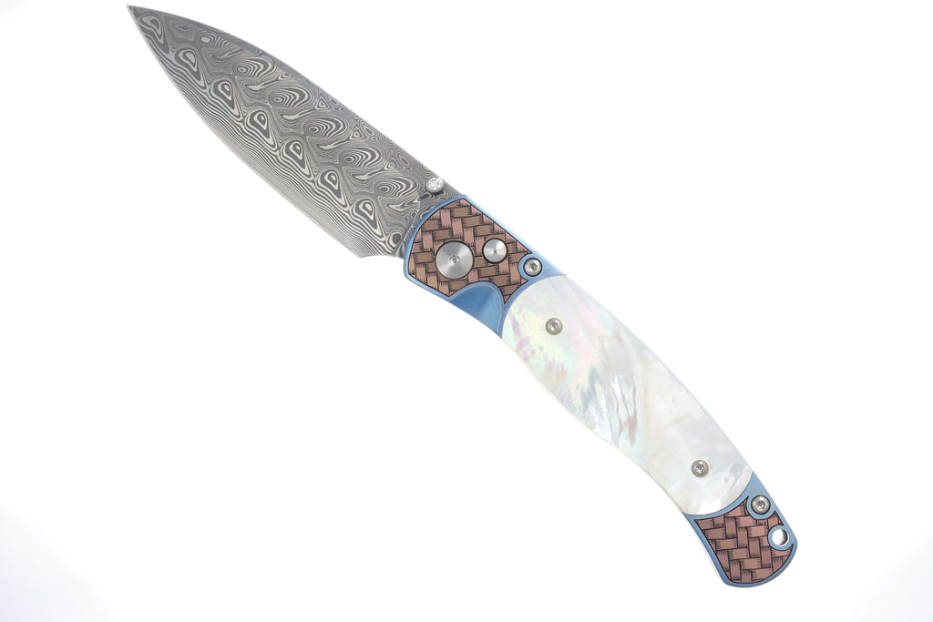 El Rey Button Lock Damasteel® Hakkapella | Mother of Pearl | Chipped in Metal Engraving