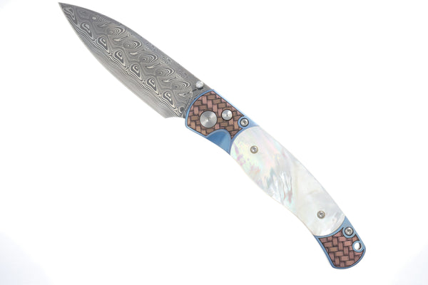 El Rey Button Lock Damasteel® Hakkapella | Mother of Pearl | Chipped in Metal Engraving