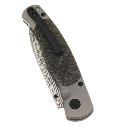 El Rey Damasteel Button Lock — Meteorite — Studio View